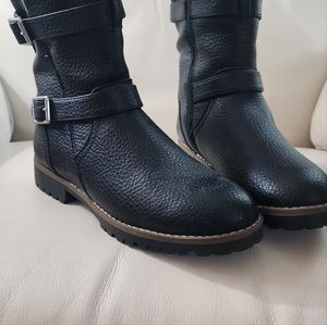 Natucia fleeced lined black boots